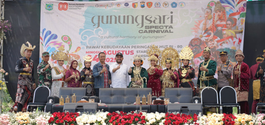 Gunungsari Specta Carnival 2025: Pesta Kreativitas Warga dan Keberagaman Nusantara